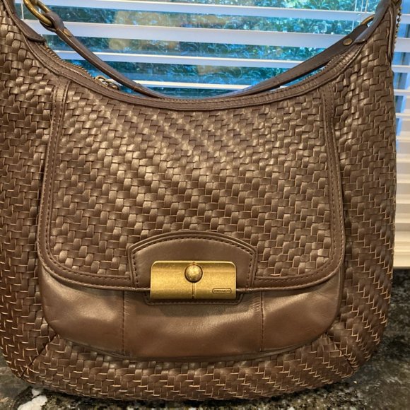 Coach Handbags - Vintage Coach Leather Hobo Bag EUC